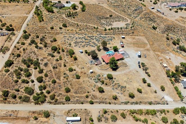 902 Searchlight Ranch Road, Acton, CA 93510