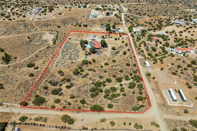902 Searchlight Ranch Road, Acton, CA 93510