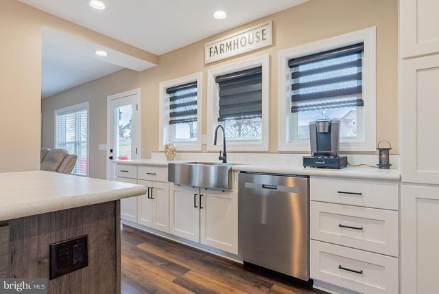 4723 SMITH CREEK RD, New Market, VA 22844