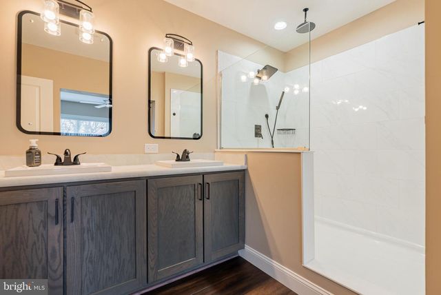 4723 SMITH CREEK RD, New Market, VA 22844