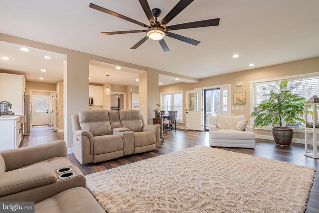 4723 SMITH CREEK RD, New Market, VA 22844
