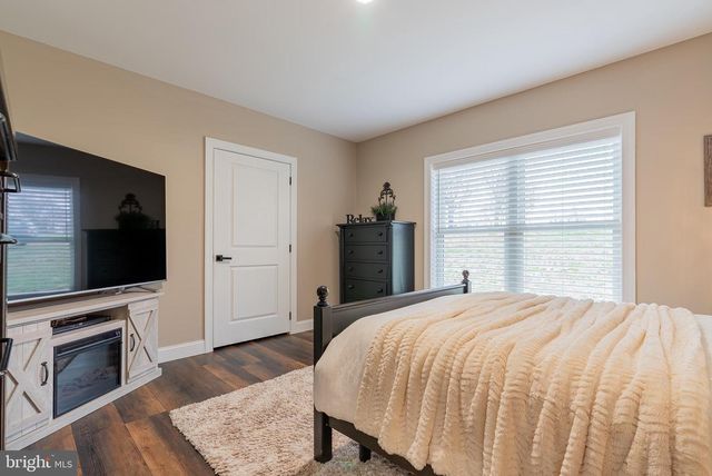 4723 SMITH CREEK RD, New Market, VA 22844