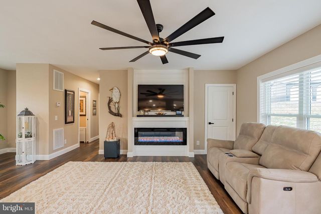 4723 SMITH CREEK RD, New Market, VA 22844