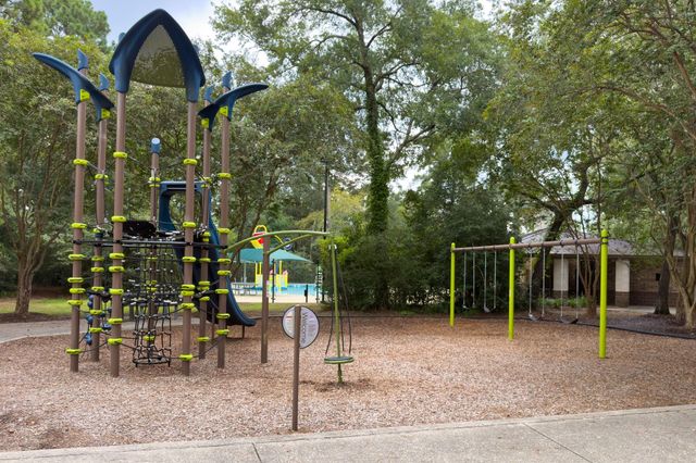 151 E Greenhill Terrace Place, The Woodlands, TX 77382