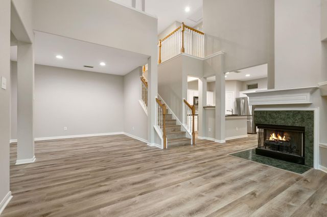 151 E Greenhill Terrace Place, The Woodlands, TX 77382