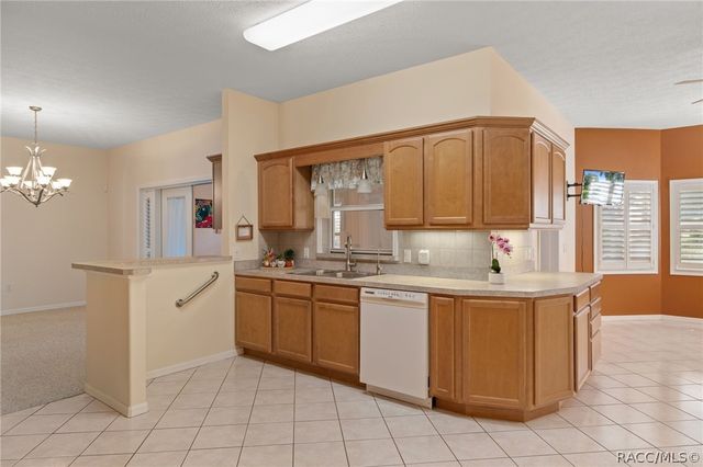 1914 N Havershall Point, Crystal River, FL 34429
