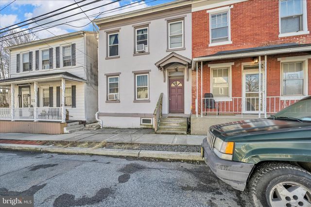 108 E PENN ST, Lenhartsville, PA 19534