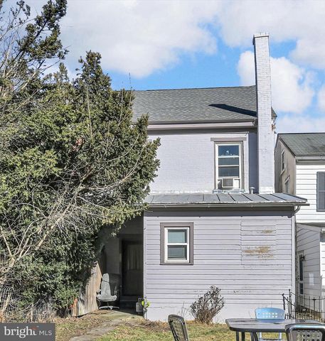 108 E PENN ST, Lenhartsville, PA 19534