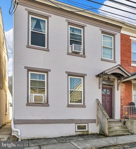 108 E PENN ST, Lenhartsville, PA 19534