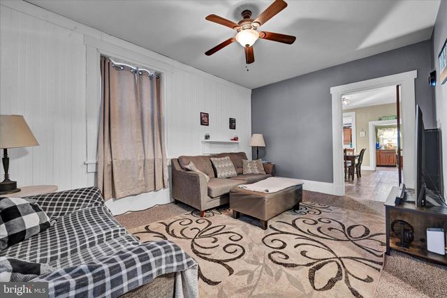 108 E PENN ST, Lenhartsville, PA 19534