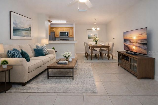 8926 MANOR LOOP 107, Lakewood Ranch, FL 34202