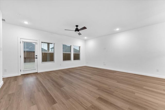 515 Meadowlark Drive, Van Alstyne, TX 75495