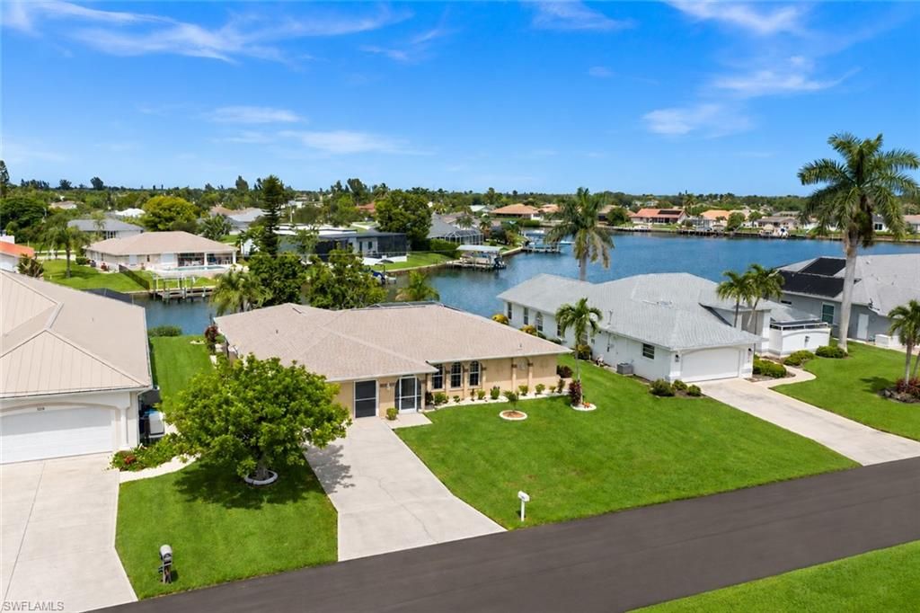 403 SE 28th TER, CAPE CORAL, FL 33904 — exterior