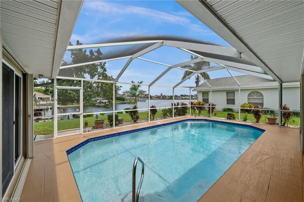 403 SE 28th TER, CAPE CORAL, FL 33904 — photo 2