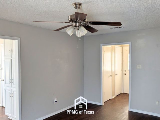 2625 Putnam Street, Fort Worth, TX 76112