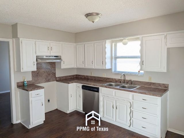 2625 Putnam Street, Fort Worth, TX 76112