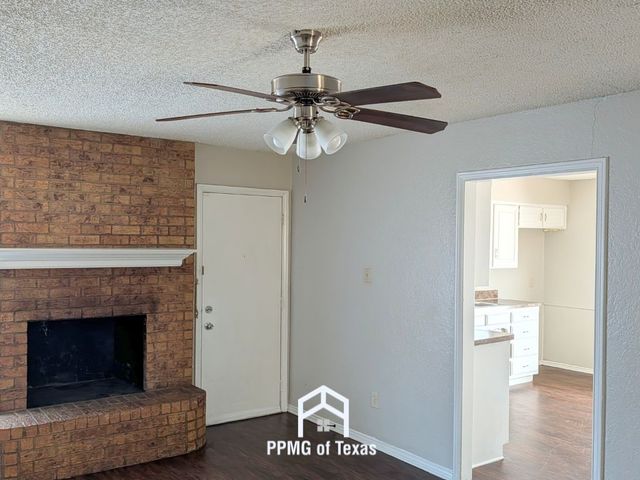 2625 Putnam Street, Fort Worth, TX 76112