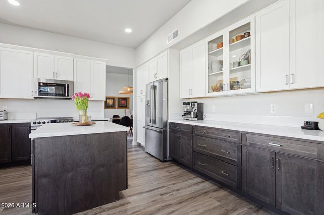 16032 S 1ST Street, Phoenix, AZ 85048