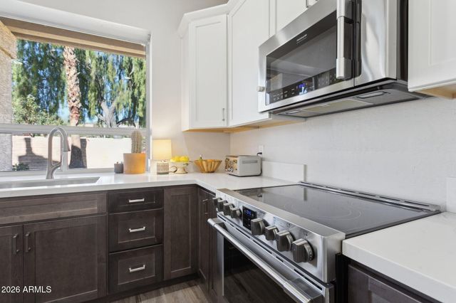 16032 S 1ST Street, Phoenix, AZ 85048