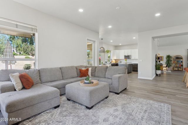 16032 S 1ST Street, Phoenix, AZ 85048