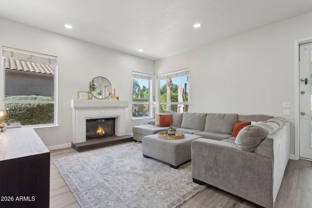 16032 S 1ST Street, Phoenix, AZ 85048