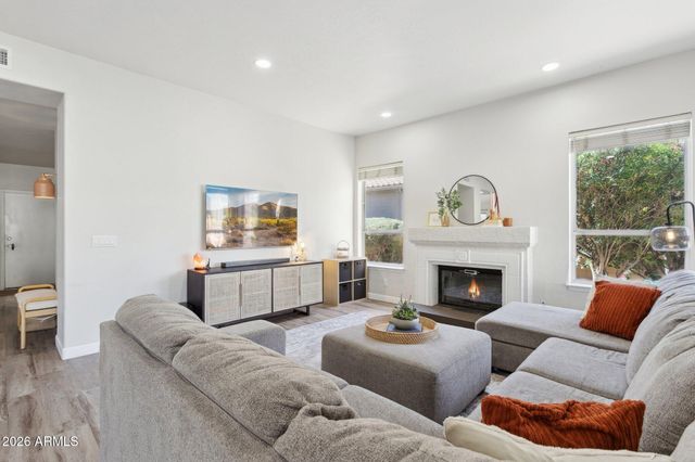 16032 S 1ST Street, Phoenix, AZ 85048