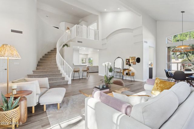 16032 S 1ST Street, Phoenix, AZ 85048