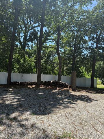 125 Streetman Road, Mead, OK 73449