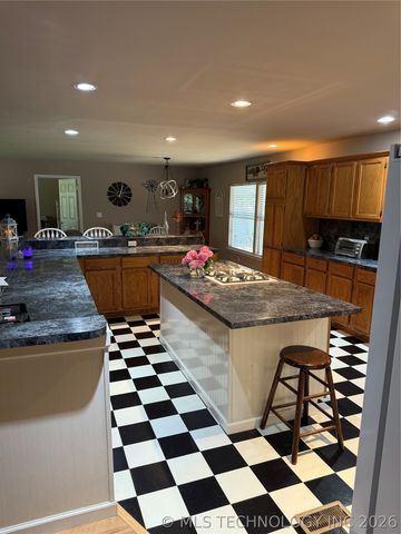 125 Streetman Road, Mead, OK 73449