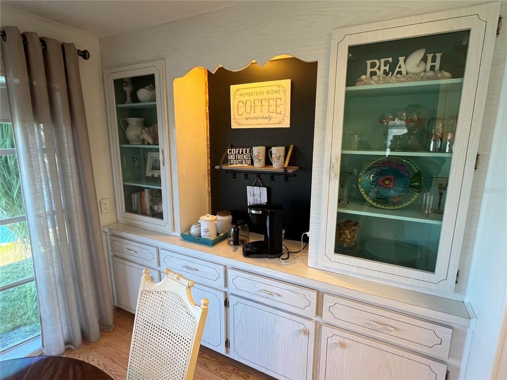 Image 11 of property listing at 822 BAVENO DRIVE, Venice, FL 34285