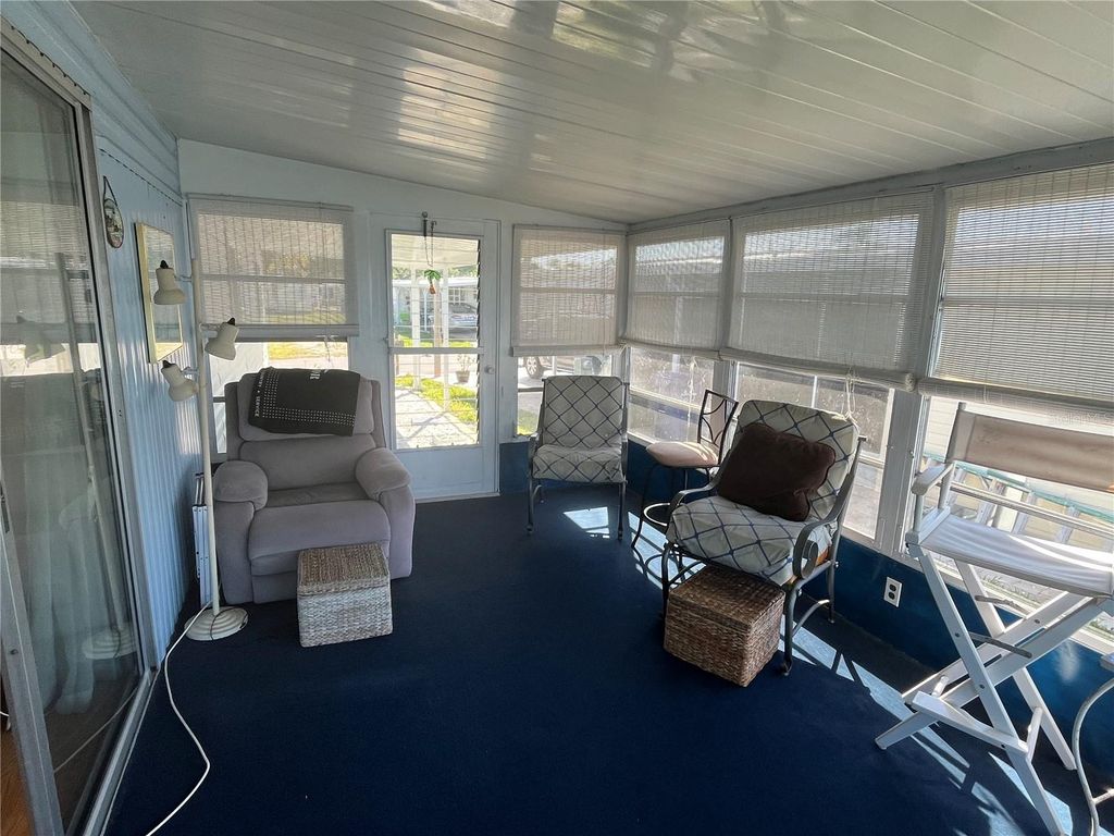 Image 24 of property listing at 822 BAVENO DRIVE, Venice, FL 34285