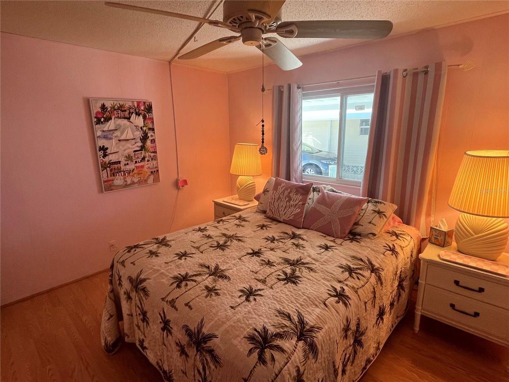 Image 30 of property listing at 822 BAVENO DRIVE, Venice, FL 34285