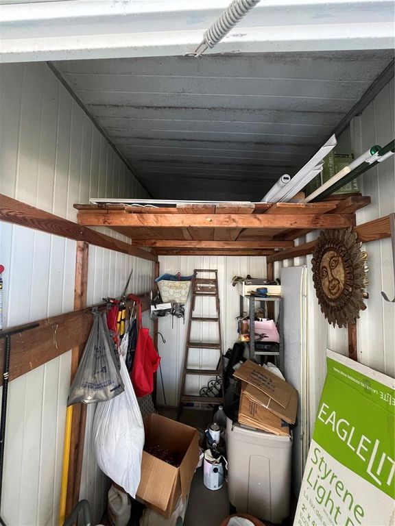 Image 41 of property listing at 822 BAVENO DRIVE, Venice, FL 34285