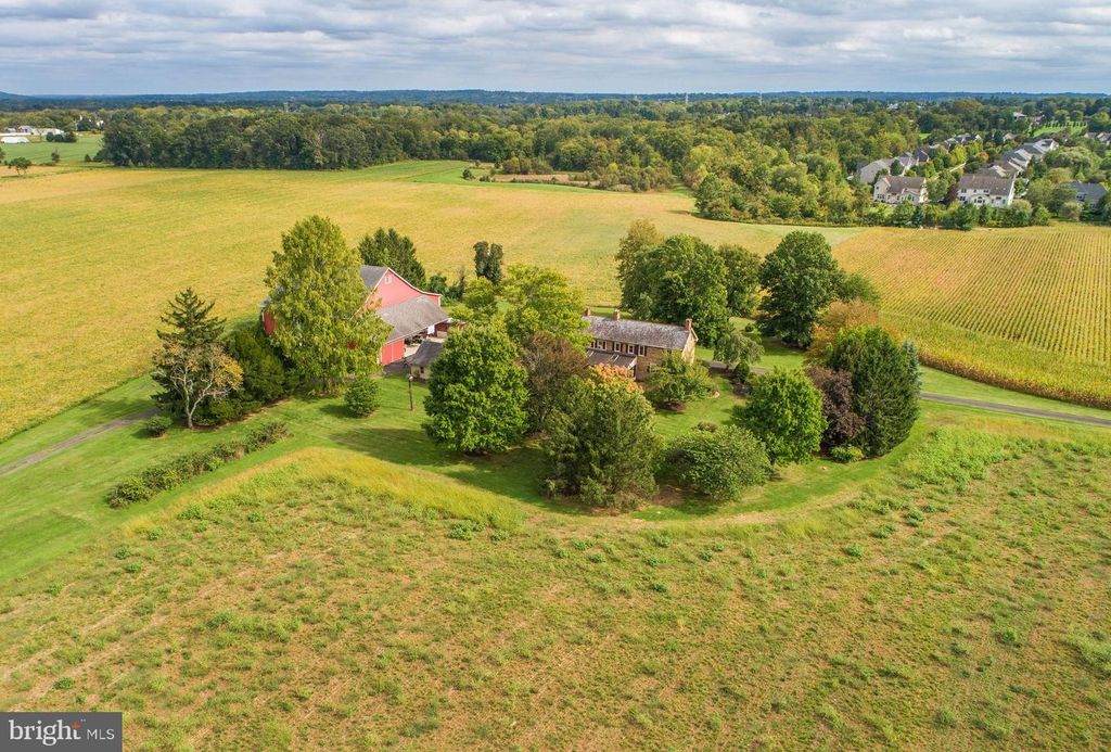 2209 SWAMP RD, FURLONG, PA 18925 — exterior