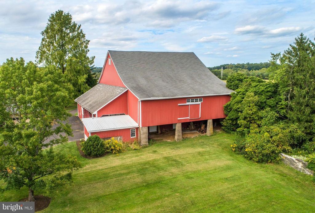 2209 SWAMP RD, FURLONG, PA 18925 — photo 4