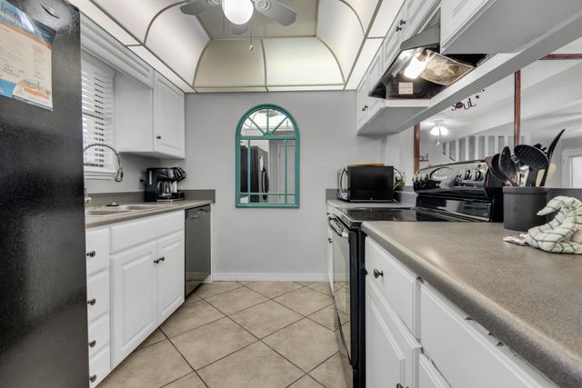 8443 Gulf Boulevard F26, Navarre, FL 32566