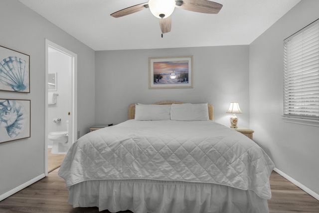 8443 Gulf Boulevard F26, Navarre, FL 32566