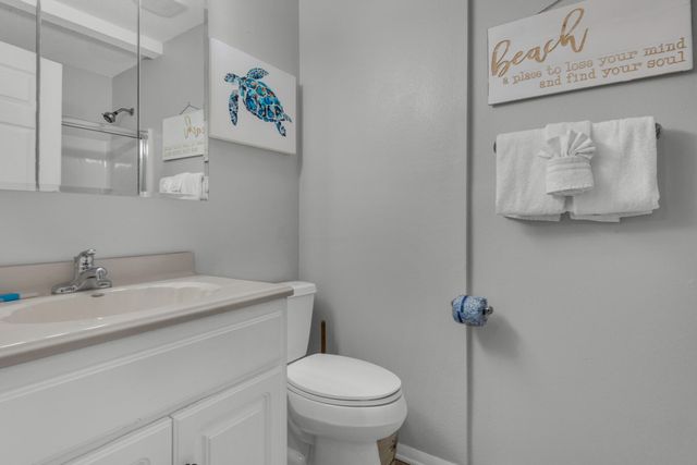 8443 Gulf Boulevard F26, Navarre, FL 32566