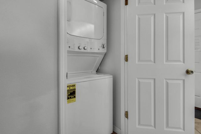 8443 Gulf Boulevard F26, Navarre, FL 32566