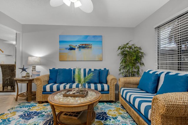 8443 Gulf Boulevard F26, Navarre, FL 32566