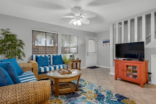 8443 Gulf Boulevard F26, Navarre, FL 32566