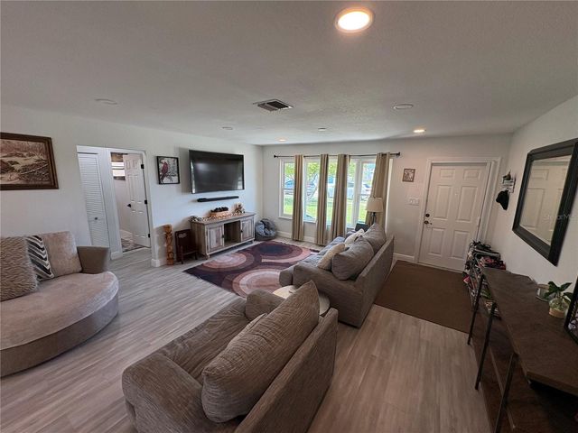 13476 ROMFORD AVENUE, Port Charlotte, FL 33981