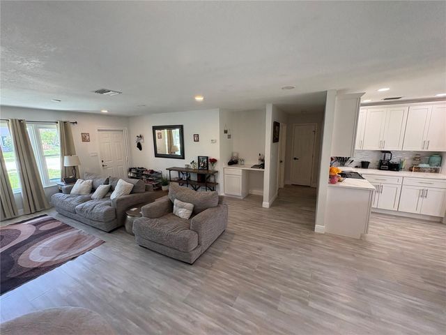 13476 ROMFORD AVENUE, Port Charlotte, FL 33981