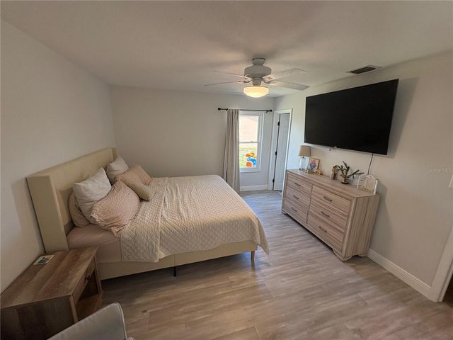 13476 ROMFORD AVENUE, Port Charlotte, FL 33981