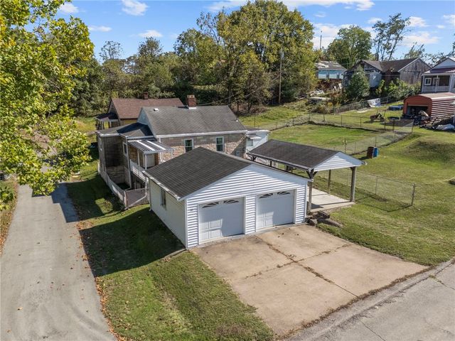 18 Locust St, East Bethlehem, PA 15322