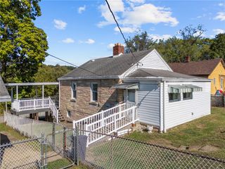 18 Locust St, East Bethlehem, PA 15322