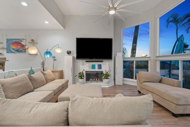 3822 Sequoia St, San Diego, CA 92109