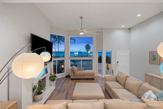 3822 Sequoia St, San Diego, CA 92109
