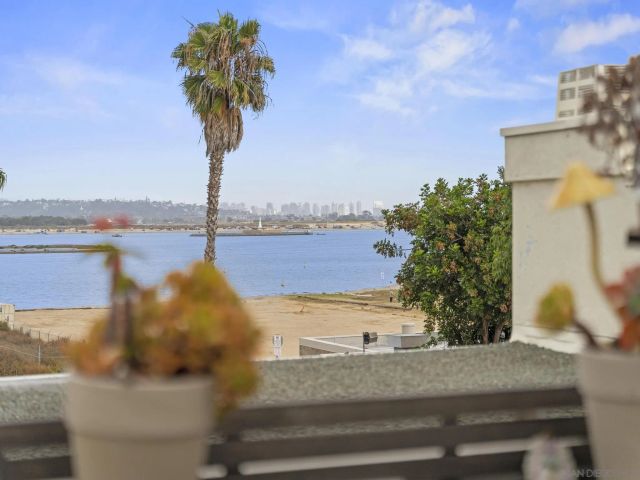 3822 Sequoia St, San Diego, CA 92109