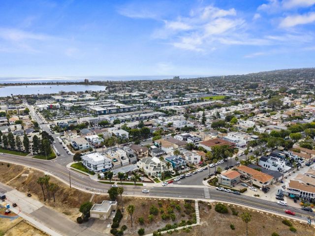 3822 Sequoia St, San Diego, CA 92109